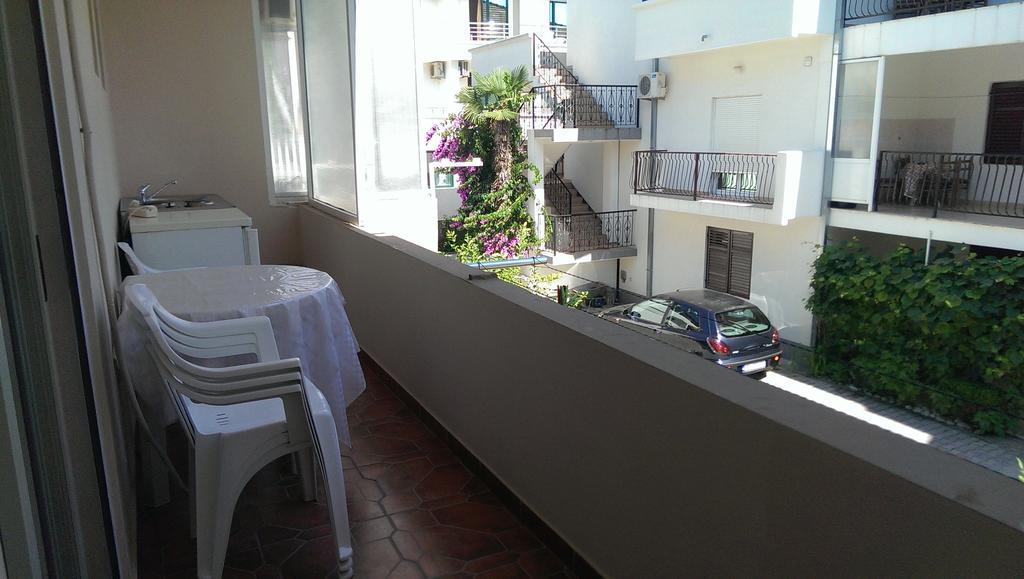 Apartments Lati Ulcinj Rum bild